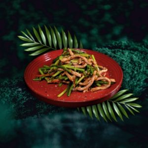 508. Стрелки чеснока со свининой